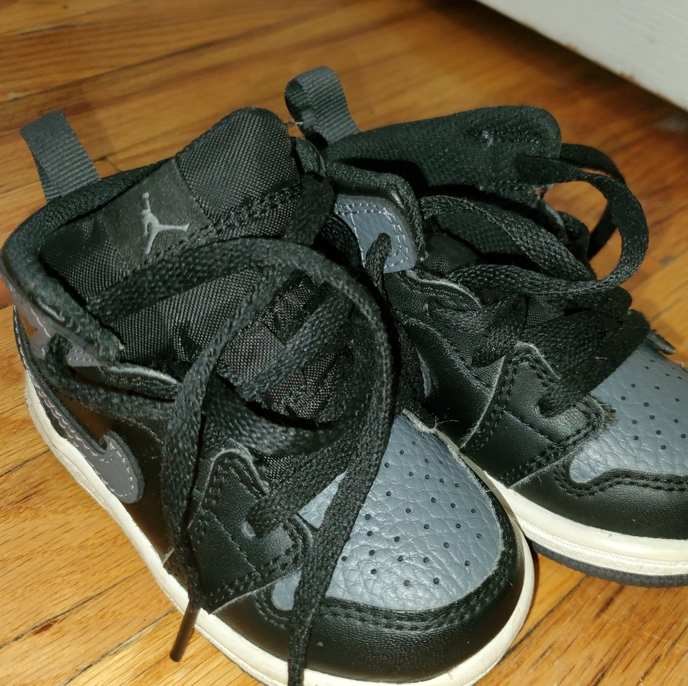 Hightop sneaker